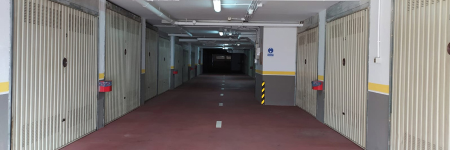 ALQUILER DE GARAJES CERRADOS EN AVILES.   INF. TFNO:  652 985 993
